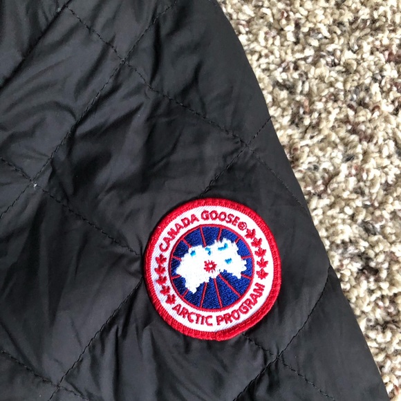 Canada Goose Winter Parka Size Small - Picture 2 of 8